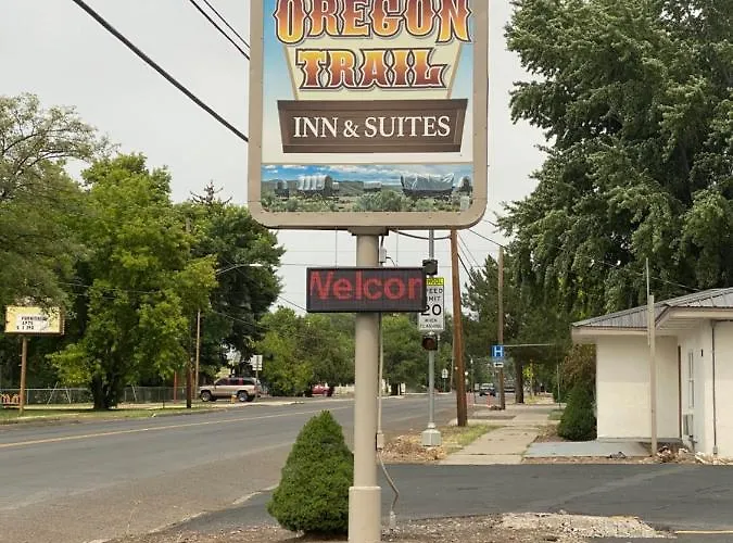 Oregon Trail Inn And Suites