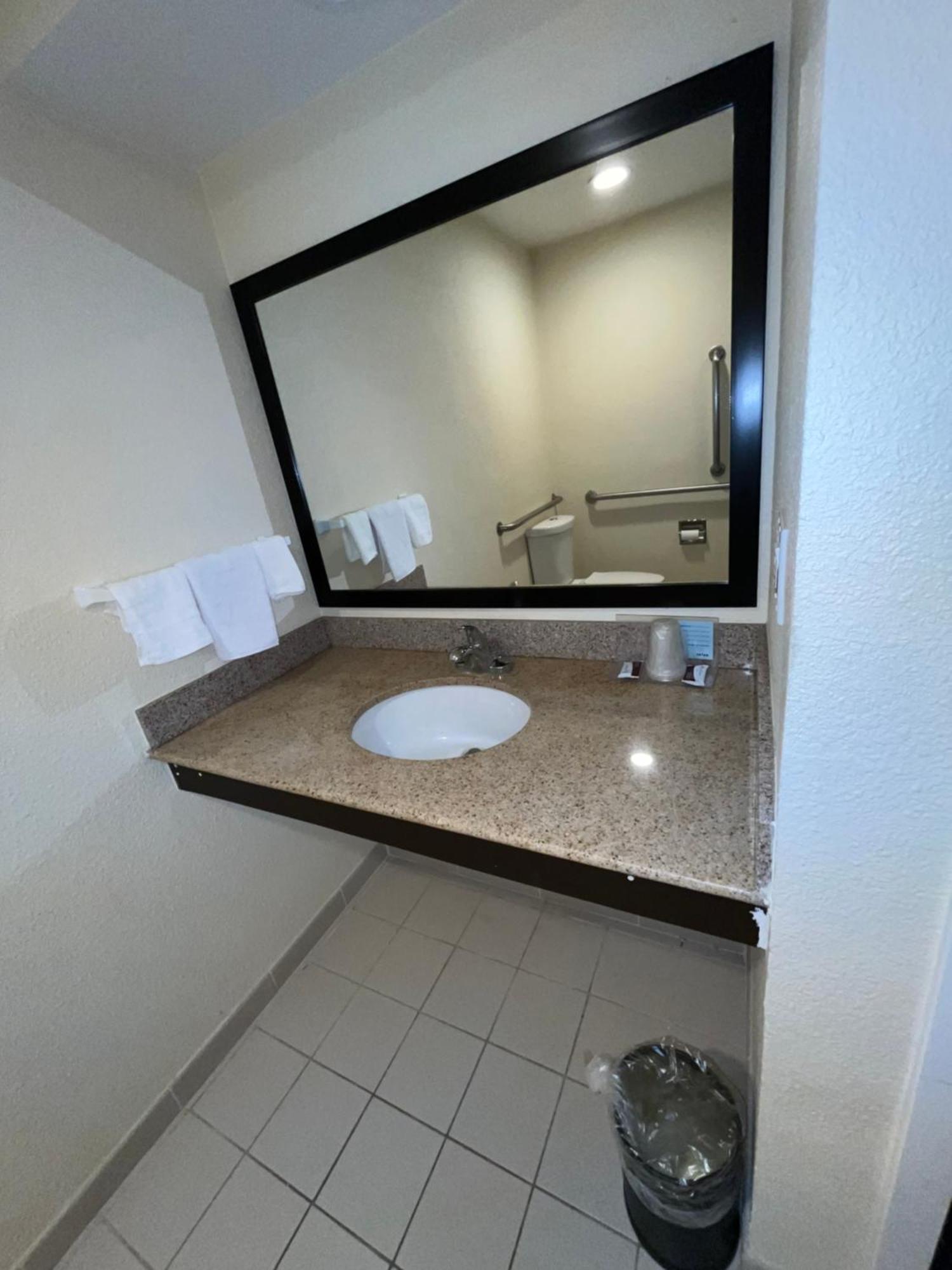 Oregon Trail Inn&suites